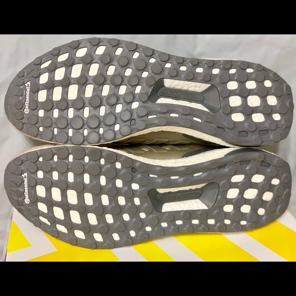 Ultra Boost LUX SNS Vintage White consortium NWT - Picture 8 of 8